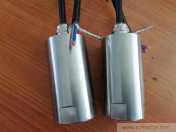 振動傳感器的機電變換原理？主要的分類有哪些？