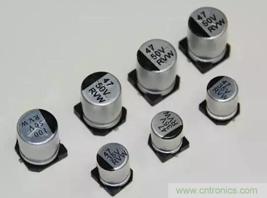 如何區分電解電容與無極性電容？