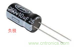 電容的尺寸、耐壓值、方向，這些參數該如何選擇？