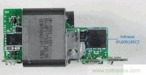 對比 SiC、GaN 和矽，哪種 AC 適配器性能最好？