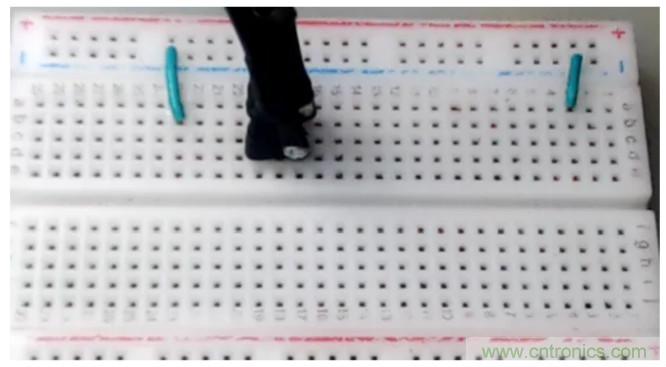 為什麼麵包板不適合高頻電路