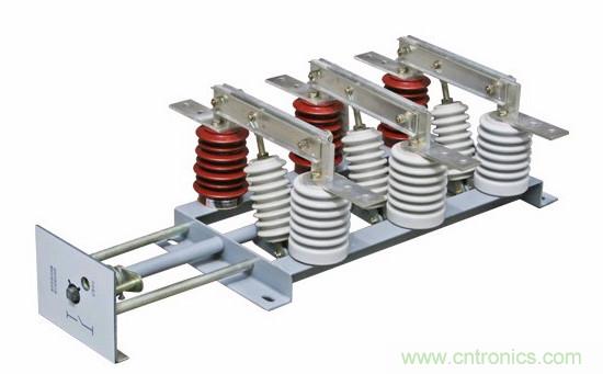 高壓斷路器的操作結構有哪幾種？和隔離開關有什麼區別？