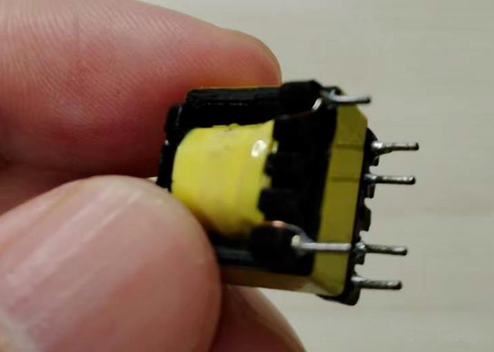 如何利用示波器快速判斷變壓器的同名端和異名端？