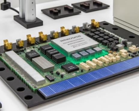 無纜智能終端的能源進化論：破解微型設備供能困局