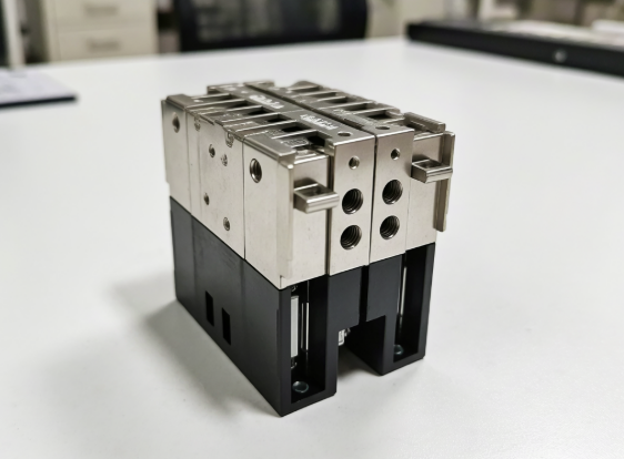 控製信號的“蒲公英”：中間繼電器如何實現安全的多路分發與隔離