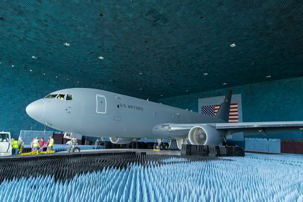 了解用於電磁和射頻測試的電波暗室