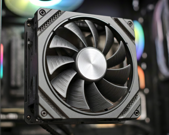 CPU總是過熱降頻？工程師教你隻看這5個核心參數，選出高性價比靜音風扇